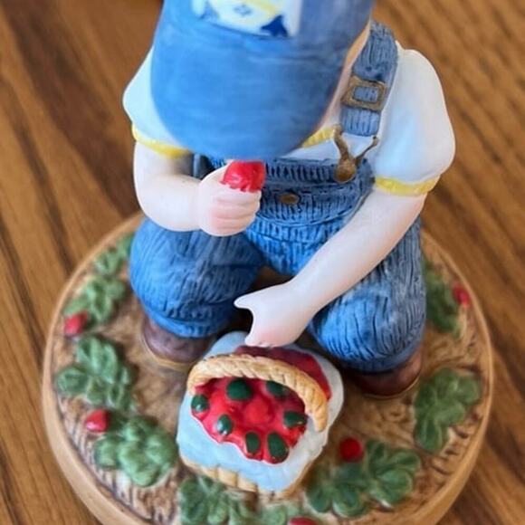 COUNTRY STORE, Limited Edition “Little Farmers” porcelain figurine - Picture 12 of 12